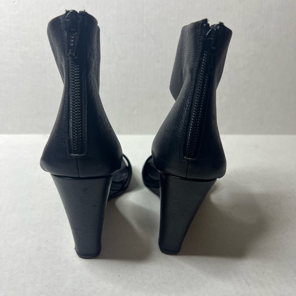 Vince Kelan Ankle-Cuff Wedge Sandal - Picture 7 of 9